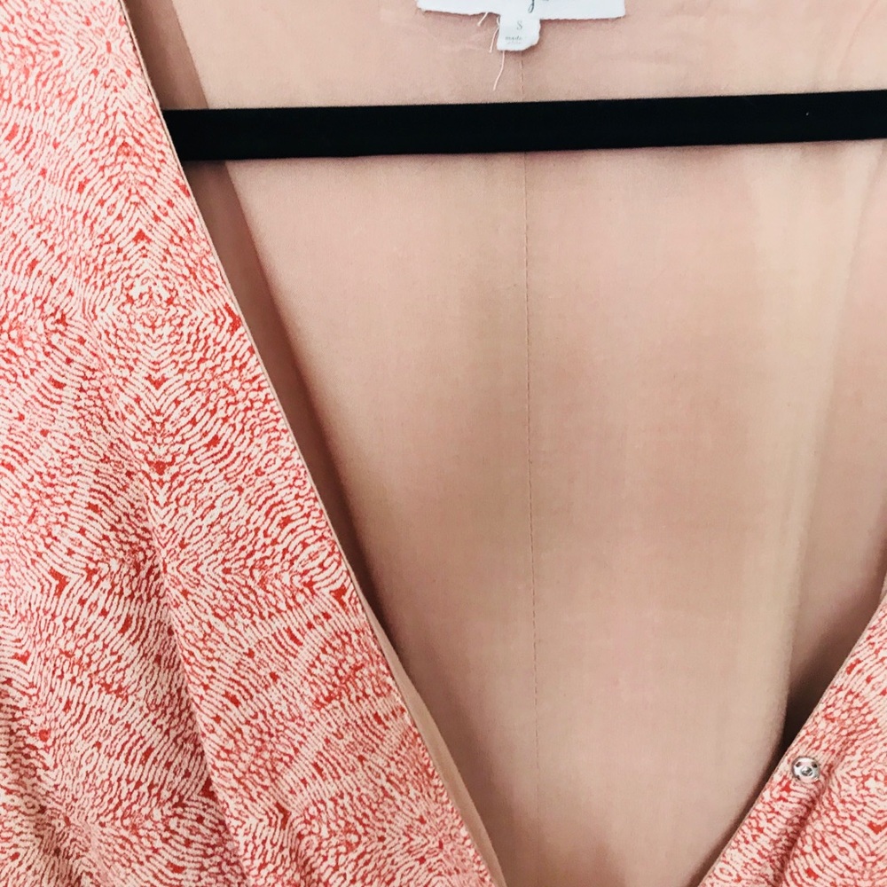 PEACHY ROMPER! - Picture 2 of 2